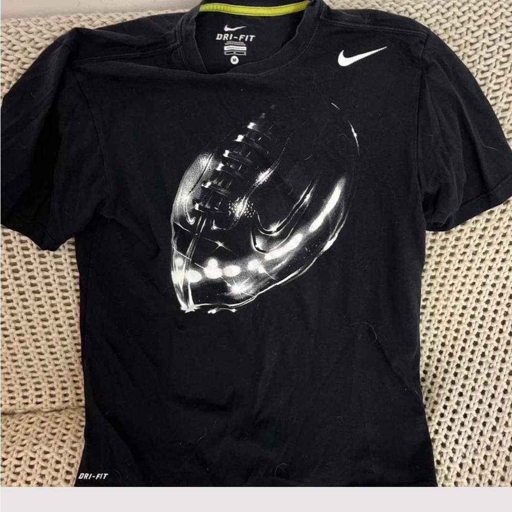 Nike Dri-FIT Black Graphic T Shirt Men’s Medium Athletic Training Tee